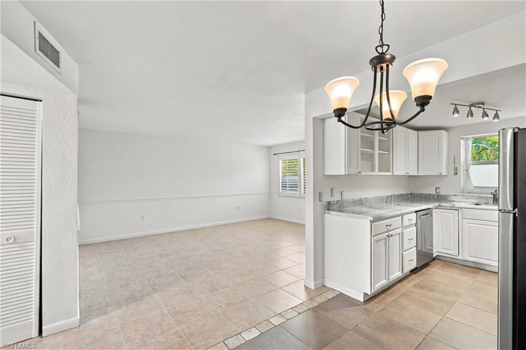 4290 Gulfstream DR 5, NAPLES, FL 34112 — exterior