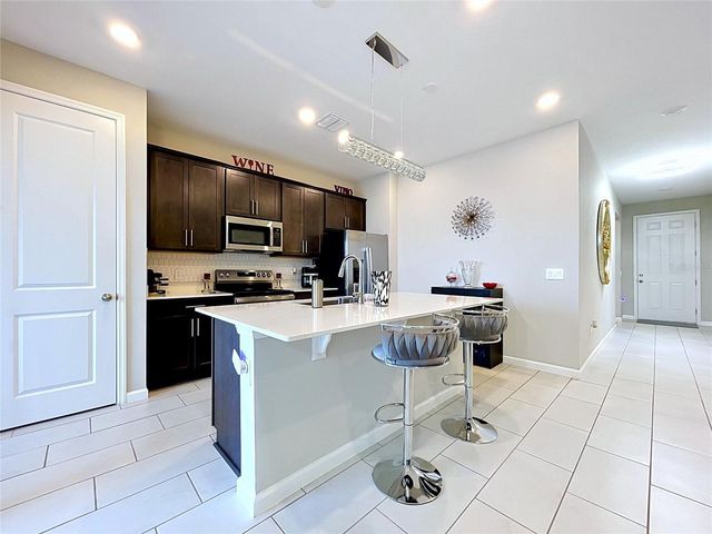 858 BALLANTYNE DRIVE, Lake Wales, FL 33898