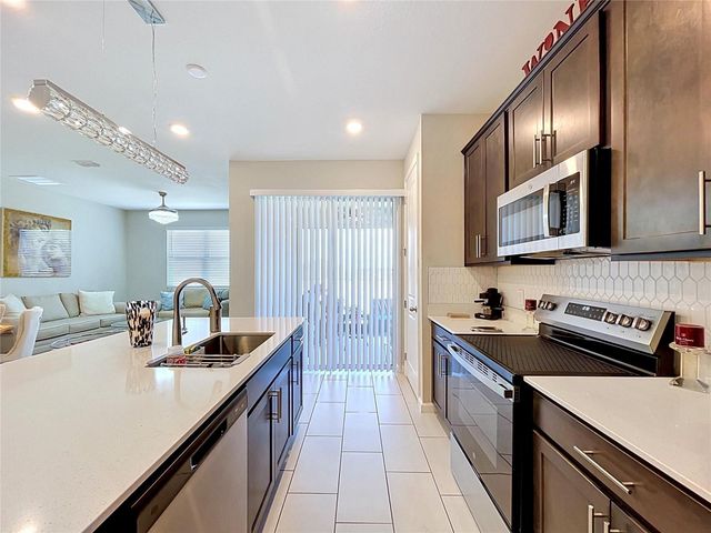 858 BALLANTYNE DRIVE, Lake Wales, FL 33898