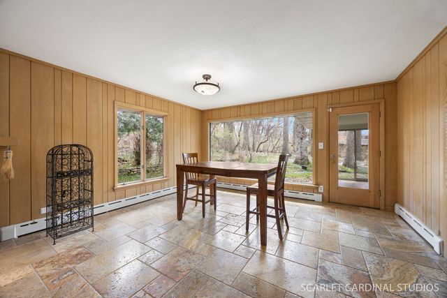 501 Glenwood Trail, Elgin, IL 60120