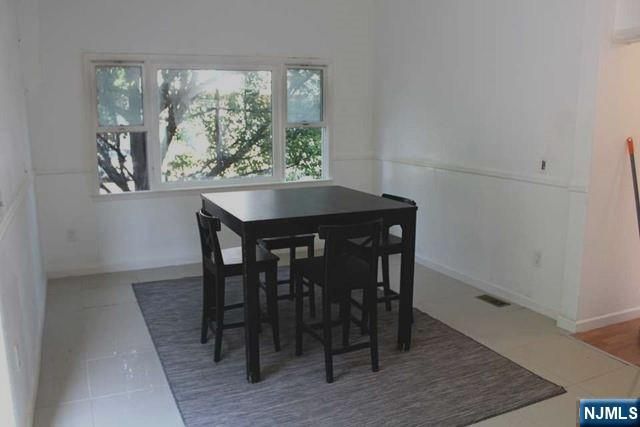 287 Orchard Street, Elmwood Park, NJ 07407