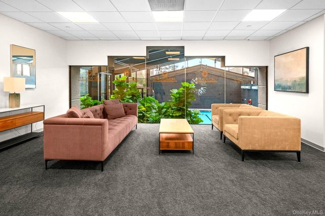 4 Martine Avenue 1619, White Plains, NY 10606