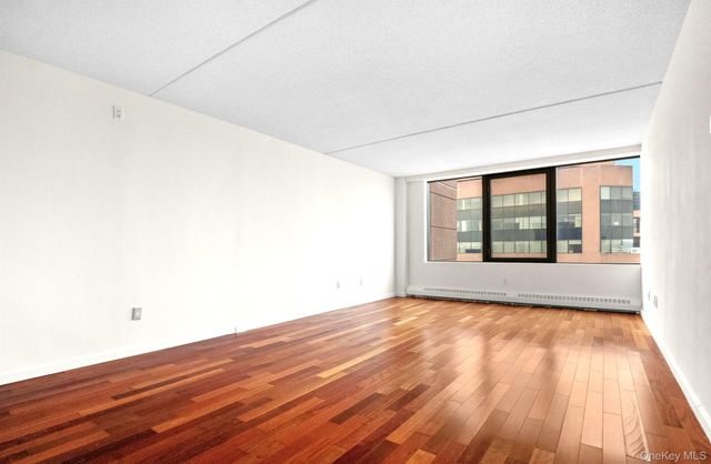 4 Martine Avenue 1619, White Plains, NY 10606