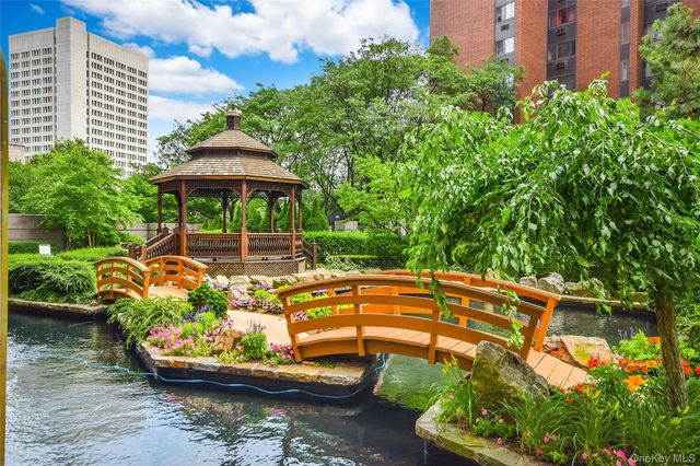 4 Martine Avenue 1619, White Plains, NY 10606