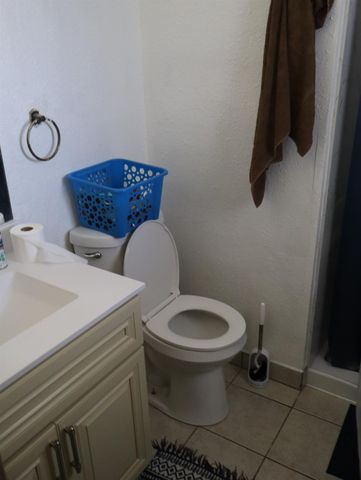 1222 Wrangler Cir, Stockton, CA 95210