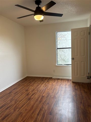 9205 Kempler DR B, Austin, TX 78748
