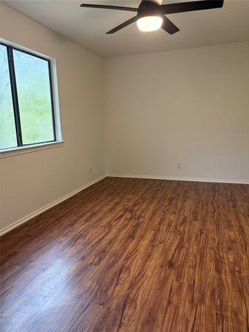 9205 Kempler DR B, Austin, TX 78748