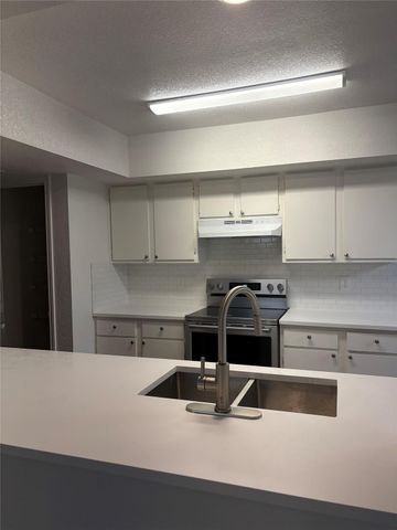 9205 Kempler DR B, Austin, TX 78748
