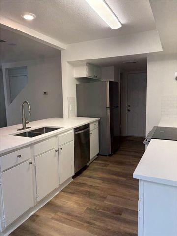 9205 Kempler DR B, Austin, TX 78748
