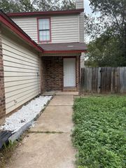 9205 Kempler DR B, Austin, TX 78748