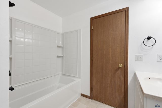 1235 ZIEBACH ST, Rapid City, SD 57703