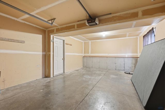 1235 ZIEBACH ST, Rapid City, SD 57703