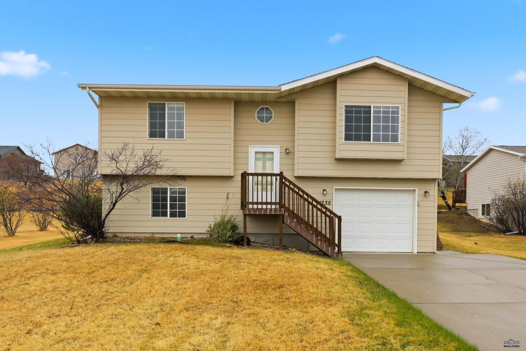 1235 ZIEBACH ST, Rapid City, SD 57703