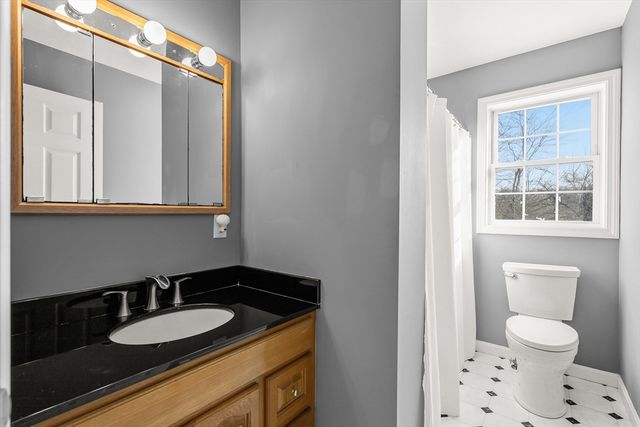 303 School St, Acton, MA 01720