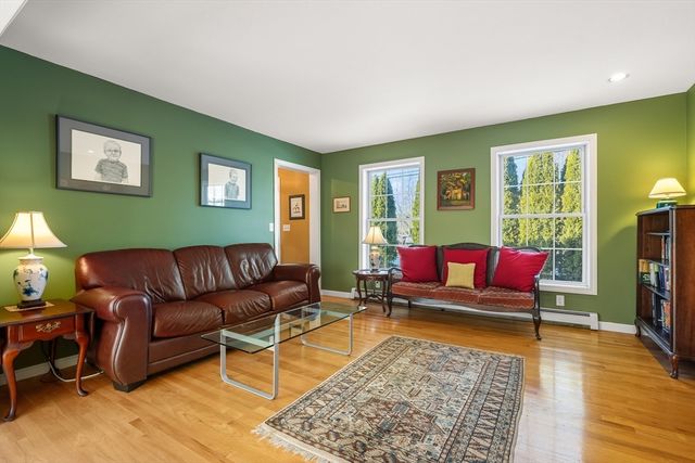 303 School St, Acton, MA 01720