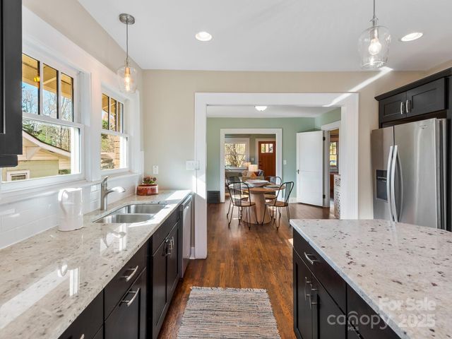 46 Belmont Avenue, Asheville, NC 28806