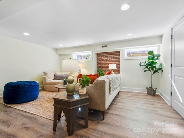 46 Belmont Avenue, Asheville, NC 28806