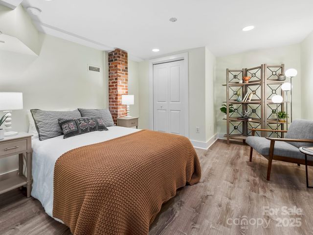 46 Belmont Avenue, Asheville, NC 28806