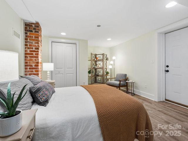 46 Belmont Avenue, Asheville, NC 28806