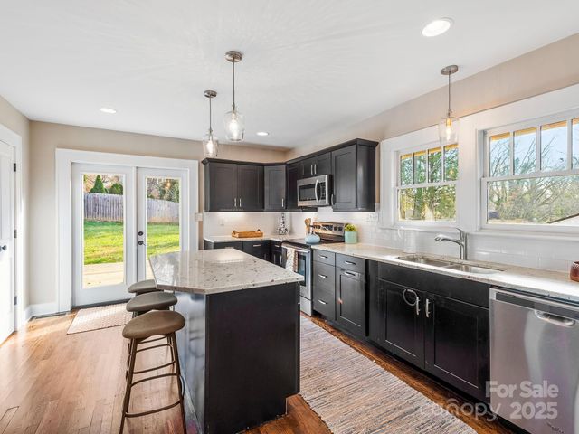 46 Belmont Avenue, Asheville, NC 28806