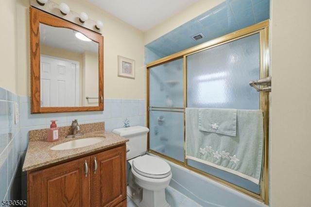 32 Crestwood Ave, Nutley Twp., NJ 07110
