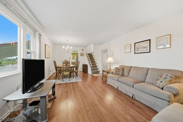 32 Crestwood Ave, Nutley Twp., NJ 07110