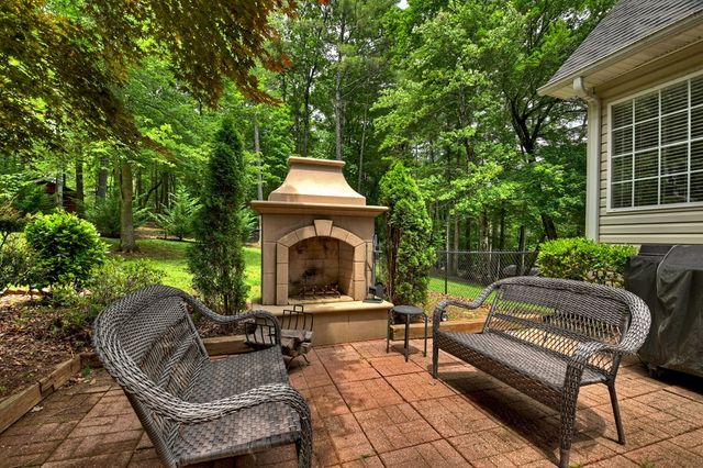 94 Old Place Drive, Blue Ridge, GA 30513