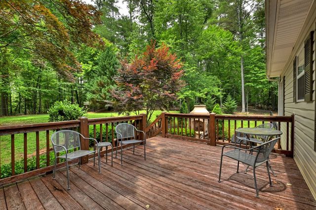 94 Old Place Drive, Blue Ridge, GA 30513