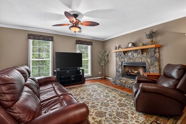 94 Old Place Drive, Blue Ridge, GA 30513