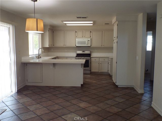 31935 Calle Vimianzo, Temecula, CA 92592