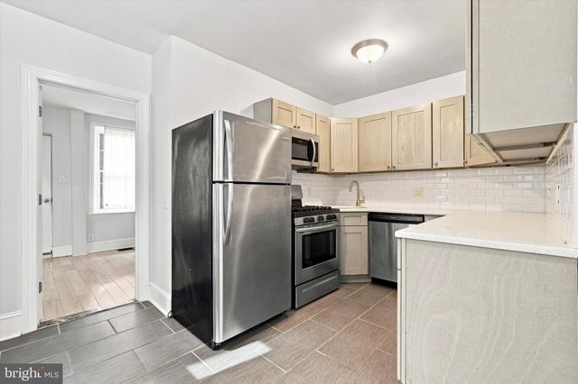 3713 LANCASTER AVE, Philadelphia, PA 19104
