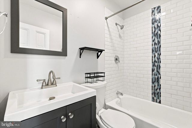 3713 LANCASTER AVE, Philadelphia, PA 19104