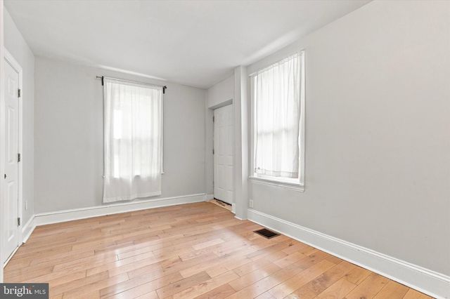 3713 LANCASTER AVE, Philadelphia, PA 19104