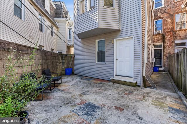 3713 LANCASTER AVE, Philadelphia, PA 19104