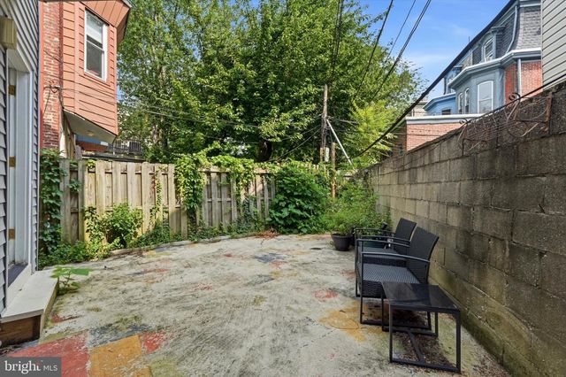 3713 LANCASTER AVE, Philadelphia, PA 19104