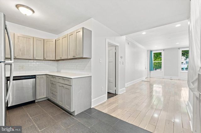 3713 LANCASTER AVE, Philadelphia, PA 19104
