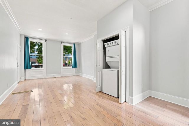 3713 LANCASTER AVE, Philadelphia, PA 19104