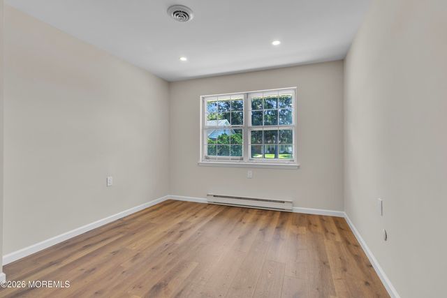 27 Cambridge Circle D, Manchester, NJ 08759