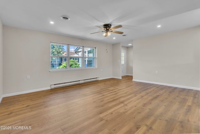 27 Cambridge Circle D, Manchester, NJ 08759
