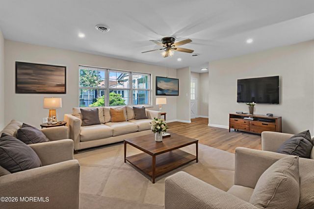 27 Cambridge Circle D, Manchester, NJ 08759