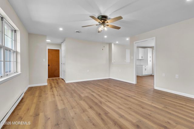 27 Cambridge Circle D, Manchester, NJ 08759