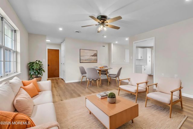 27 Cambridge Circle D, Manchester, NJ 08759