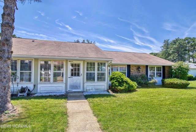 27 Cambridge Circle D, Manchester, NJ 08759