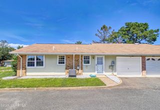 27 Cambridge Circle D, Manchester, NJ 08759