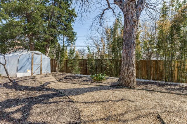 8024 Hunnicut Road, Dallas, TX 75228