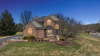 8446 S Shore Drive, Springfield Charter Township, MI 48348