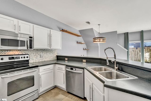 113 Pine Walk Drive, Greenville, SC 29615