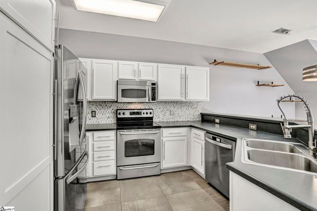 113 Pine Walk Drive, Greenville, SC 29615