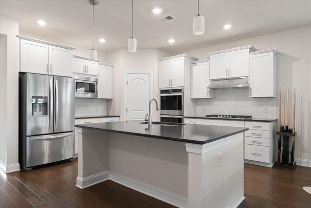 1685 Boardwalk Pl, Gallatin, TN 37066