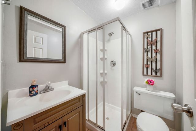 5661 W SUNKIST DR, Kearns, UT 84118